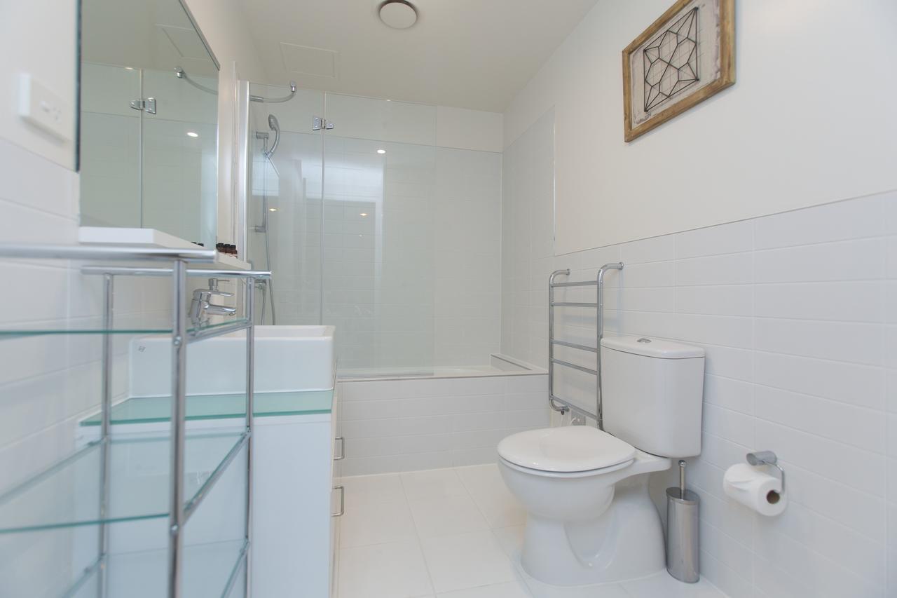 Perfect Location With Harbour Views Apartment Оукланд Екстериор снимка